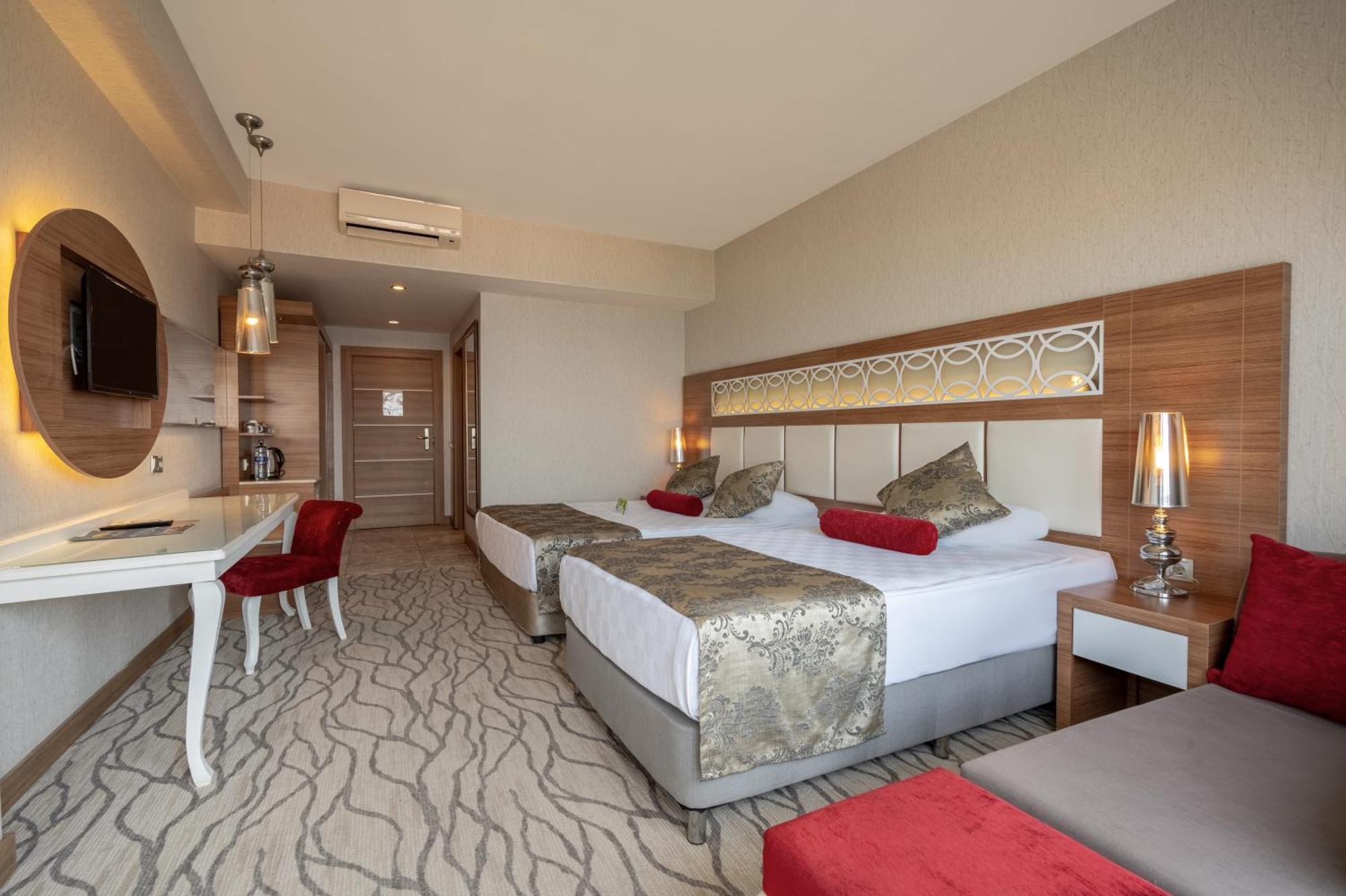 Justiniano Theodora Resort Okurcalar Oda fotoğraf